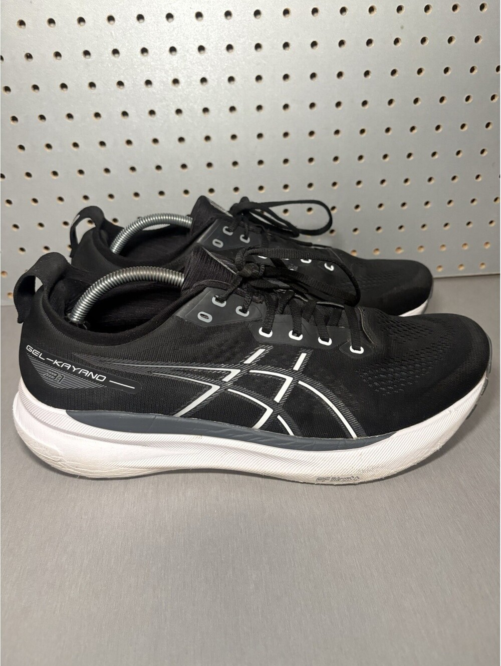 Asics Gel-Kayano 31 Mens Sz 12.5 Running Shoes Black White Sneakers Athletic Gym